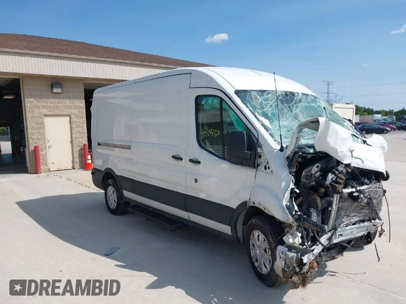 2019 Ford Transit with VIN 1FTYR2CM6KKB07483, listed as a IAAI auction lot 40104500 with Not Provided miles. Bid and sale history available at carsss.com. Image 1.