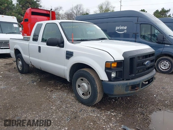 2008 Ford Super Duty F-250 SRW XL with VIN 1FTNX20568EE42238, listed as a IAAI auction lot 41842277 with 180,699 mi miles. Bid and sale history available at carsss.com. Image 1.