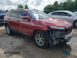 2016 Jeep Cherokee Latitude z VIN 1C4PJMCS7GW253369, wystawiony jako Copart lot #63750275 z przebiegiem 96 465 mil mil oraz Szkoda całkowita • Salvage title. Historia ofert i sprzedaży dostępna na DreamBid. Obrazek 4.