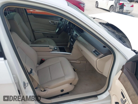 2014 Mercedes-Benz E-Class E 350 Sport with VIN WDDHF5KB1EA796617, listed as a IAAI auction lot 41869606 with 105,298 mi miles. Bid and sale history available at carsss.com. Image 5.