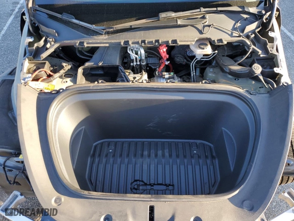 2022 Tesla Model Y Long Range with VIN 7SAYGDEE5NA022384, listed as a Copart auction lot 49283345 with 31,925 mi miles and Salvage Title. Bid and sale history available at carsss.com. Image 12.