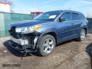 2015 Toyota Highlander Limited with VIN 5TDDKRFH6FS186386, listed as a IAAI auction lot 41987264 with 165,076 mi miles. Bid and sale history available at carsss.com. Image 18.
