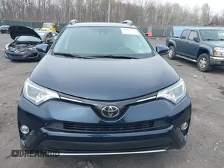 2018 Toyota RAV4 XLE with VIN 2T3RFREV9JW746782, listed as a IAAI auction lot 42065755 with 61,219 mi miles. Bid and sale history available at carsss.com. Image 12.