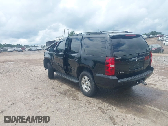 2014 Chevrolet Tahoe LT z VIN 1GNSKBE02ER133795, wystawiony jako IAAI lot #42335322 z przebiegiem 217 292 mil mil oraz . Historia ofert i sprzedaży dostępna na DreamBid. Obrazek 3.