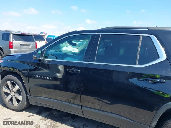 2019 Chevrolet Traverse LT Leather with VIN 1GNERHKWXKJ162413, listed as a IAAI auction lot 39414631 with 87,466 mi miles. Bid and sale history available at carsss.com. Image 14.