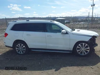 2016 Mercedes-Benz GL with VIN 4JGDF6EE8GA688532, listed as a IAAI auction lot 41875634 with 52,539 mi miles. Bid and sale history available at carsss.com. Image 14.
