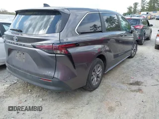2024 Toyota Sienna LE with VIN 5TDKRKEC5RS202419, listed as a IAAI auction lot 41876213 with 14,986 mi miles. Bid and sale history available at carsss.com. Image 4.