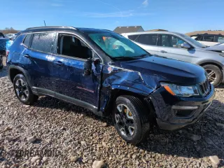 2018 Jeep Compass Trailhawk with VIN 3C4NJDDB4JT210479, listed as a Copart auction lot 50244035 with 11,111 mi miles and Salvage Title. Bid and sale history available at carsss.com. Image 4.