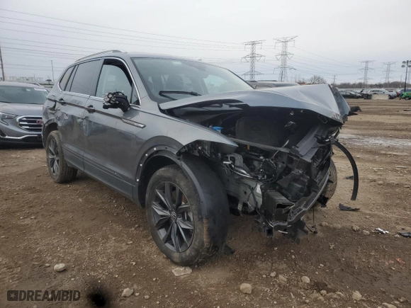 2023 Volkswagen Tiguan SE with VIN 3VV3B7AX9PM126197, listed as a Copart auction lot 86929994 with 23,021 mi miles and Salvage Title. Bid and sale history available at carsss.com. Image 4.