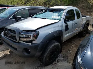2011 Toyota Tacoma z VIN 5TFUX4EN8BX008334, wystawiony jako Copart lot #59169375 z przebiegiem 187 049 mil mil oraz Szkoda całkowita • Salvage title. Historia ofert i sprzedaży dostępna na DreamBid. Obrazek 1.