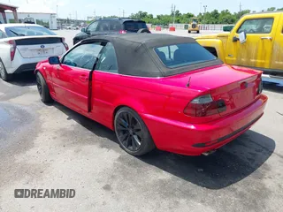 2005 BMW 3 Series 325Ci z VIN WBABW33485PL35042, wystawiony jako IAAI lot #42353957 z przebiegiem 100 495 mil mil oraz . Historia ofert i sprzedaży dostępna na DreamBid. Obrazek 3.