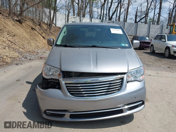 2016 Chrysler Town & Country Touring with VIN 2C4RC1BGXGR149949, listed as a IAAI auction lot 42074695 with 52,644 mi miles. Bid and sale history available at carsss.com. Image 13.