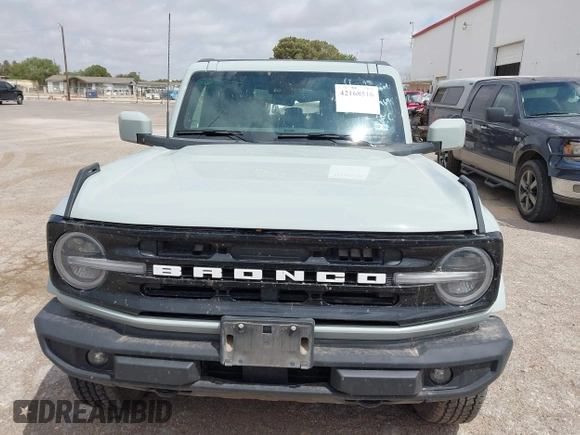 2023 Ford Bronco z VIN 1FMEE5BP9PLA97587, wystawiony jako IAAI lot #42168516 z przebiegiem 29 622 mil mil oraz . Historia ofert i sprzedaży dostępna na DreamBid. Obrazek 12.