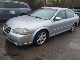 2003 Nissan Maxima SE z VIN JN1DA31D23T515444, wystawiony jako IAAI lot #42243352 z przebiegiem 134 741 mil mil oraz . Historia ofert i sprzedaży dostępna na DreamBid. Obrazek 2.