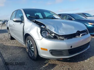 2011 Volkswagen Golf z VIN WVWDA7AJ7BW240211, wystawiony jako IAAI lot #41807381 z przebiegiem 220 246 mil mil oraz . Historia ofert i sprzedaży dostępna na DreamBid. Obrazek 1.