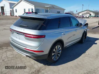 2020 Lincoln Corsair Reserve z VIN 5LMCJ2D95LUL23058, wystawiony jako IAAI lot #40153362 z przebiegiem 21 814 mil mil oraz . Historia ofert i sprzedaży dostępna na DreamBid. Obrazek 4.