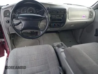 1996 Ford Explorer XL z VIN 1FMDU34X5TUA10188, wystawiony jako Copart lot #80354054 z przebiegiem 119 193 mil mil oraz Szkoda całkowita • Salvage title. Historia ofert i sprzedaży dostępna na DreamBid. Obrazek 8.
