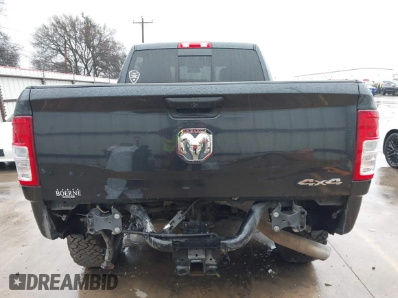 2021 Ram 2500 Tradesman with VIN 3C6UR5CL4MG697627, listed as a IAAI auction lot 41513283 with 105,628 mi miles. Bid and sale history available at carsss.com. Image 17.