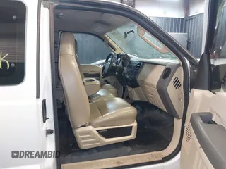 2008 Ford F-250 XL with VIN 1FTSX21518EE05308, listed as a IAAI auction lot 42322159 with 218,626 mi miles and . Bid and sale history available at DreamBid. Image 5.