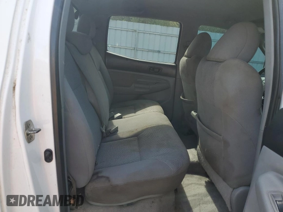 2010 Toyota Tacoma z VIN 5TEMU4FN7AZ710076, wystawiony jako Copart lot #56384345 z przebiegiem 215 043 mil mil oraz Szkoda całkowita • Salvage title. Historia ofert i sprzedaży dostępna na DreamBid. Obrazek 10.