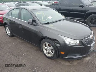 2014 Chevrolet Cruze 1LT z VIN 1G1PC5SB8E7317307, wystawiony jako IAAI lot #42576237 z przebiegiem Nie podano mil oraz . Historia ofert i sprzedaży dostępna na DreamBid. Obrazek 1.