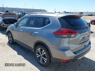 2020 Nissan Rogue S z VIN 5N1AT2MT7LC713875, wystawiony jako IAAI lot #41758058 z przebiegiem 46 529 mil mil oraz . Historia ofert i sprzedaży dostępna na DreamBid. Obrazek 3.