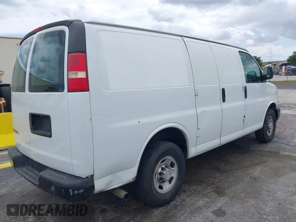 2014 Chevrolet Express Cargo Van with VIN 1GCWGFFA2E1111014, listed as a IAAI auction lot 42190194 with 97,172 mi miles. Bid and sale history available at carsss.com. Image 4.