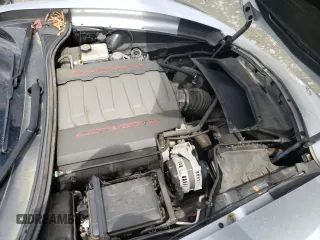 2017 Chevrolet Corvette 3LT z VIN 1G1YF2D78H5114503, wystawiony jako Copart lot #53100385 z przebiegiem 19 329 mil mil oraz Szkoda całkowita • Salvage title. Historia ofert i sprzedaży dostępna na DreamBid. Obrazek 11.