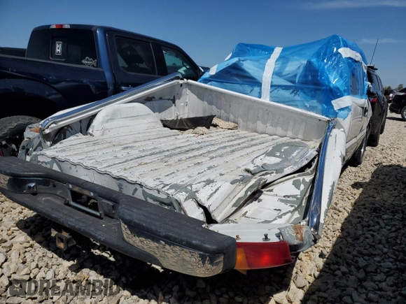 1999 GMC New Sierra 1500 SLE with VIN 2GTEC19T3X1501835, listed as a Copart auction lot 47830615 with 155,335 mi miles and Salvage Title. Bid and sale history available at carsss.com. Image 3.