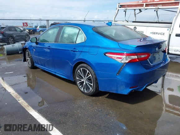 2019 Toyota Camry LE z VIN 4T1B11HK1KU282870, wystawiony jako IAAI lot #41799625 z przebiegiem 63 977 mil mil oraz . Historia ofert i sprzedaży dostępna na DreamBid. Obrazek 3.