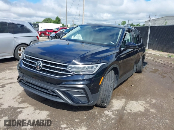 2023 Volkswagen Tiguan SE with VIN 3VV3B7AX4PM136264, listed as a IAAI auction lot 39724241 with 8,774 mi miles and . Bid and sale history available at DreamBid. Image 20.