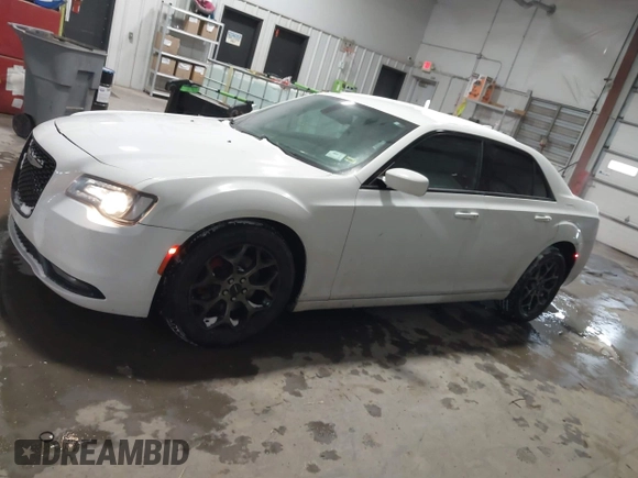 2016 Chrysler 300 with VIN 2C3CCAGG7GH171013, listed as a IAAI auction lot 41531620 with 92,134 mi miles. Bid and sale history available at carsss.com. Image 14.
