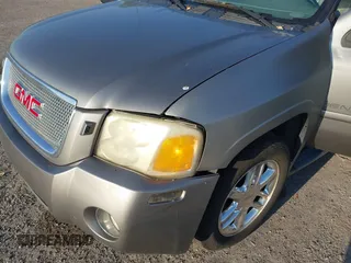 2008 GMC Envoy Denali with VIN 1GKES63M982258281, listed as a IAAI auction lot 42022548 with 265,129 mi miles. Bid and sale history available at carsss.com. Image 6.