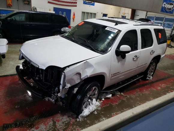 2009 GMC Yukon Denali with VIN 1GKFK03249R176676, listed as a Copart auction lot 41458395 with 222,497 mi miles and Salvage Title. Bid and sale history available at carsss.com. Image 1.