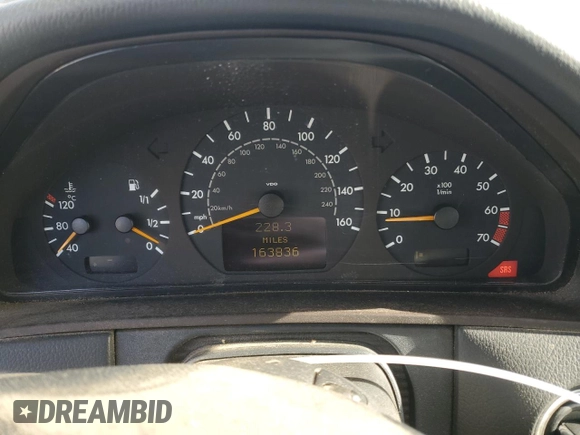 2002 Mercedes-Benz E-Class with VIN WDBJF82J62X062020, listed as a Copart auction lot 48318085 with 163,836 mi miles and Salvage Title. Bid and sale history available at carsss.com. Image 9.