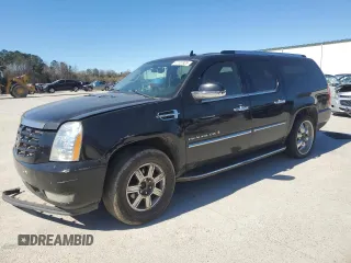 2008 Cadillac Escalade ESV z VIN 1GYFK66858R195308, wystawiony jako Copart lot #47101925 z przebiegiem Nie podano mil oraz Szkoda całkowita • Salvage title. Historia ofert i sprzedaży dostępna na DreamBid. Obrazek 1.