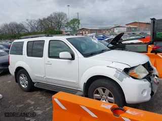 2012 Nissan Pathfinder SV with VIN 5N1AR1NN4CC607893, listed as a IAAI auction lot 41942452 with 200,937 mi miles. Bid and sale history available at carsss.com. Image 14.