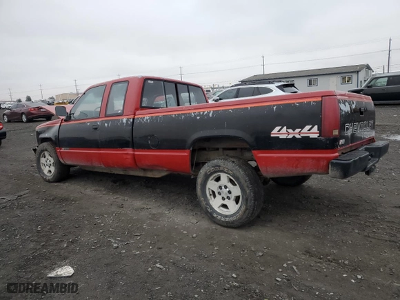1990 Chevrolet C/K 1500 with VIN 2GCEK19Z8L1124789, listed as a Copart auction lot 83095734 with 163,393 mi miles and Salvage Title. Bid and sale history available at carsss.com. Image 2.
