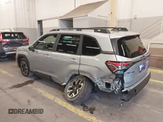 2025 Subaru Forester Premium with VIN JF2SLDDC6SH514355, listed as a IAAI auction lot 41535610 with 33 mi miles. Bid and sale history available at carsss.com. Image 3.