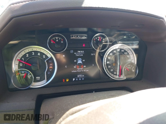 2017 Ram 2500 Laramie z VIN 3C6UR5FL6HG693953, wystawiony jako IAAI lot #41849571 z przebiegiem 99 754 mil mil oraz . Historia ofert i sprzedaży dostępna na DreamBid. Obrazek 7.