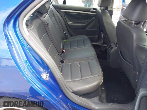 2008 Volkswagen Jetta SE with VIN 3VWRM71K98M141627, listed as a IAAI auction lot 42264826 with 204,525 mi miles and . Bid and sale history available at DreamBid. Image 8.