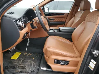 2019 Bentley Bentayga V8 z VIN SJAAM2ZV3KC027120, wystawiony jako Copart lot #83595274 z przebiegiem 28 972 mil mil oraz Szkoda całkowita • Salvage title. Historia ofert i sprzedaży dostępna na DreamBid. Obrazek 7.