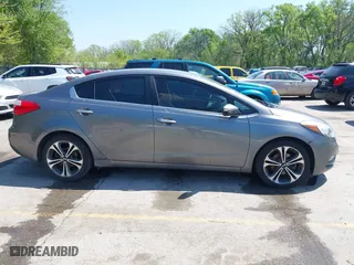 2016 Kia Forte EX with VIN KNAFX4A8XG5522646, listed as a IAAI auction lot 41981647 with 109,843 mi miles. Bid and sale history available at carsss.com. Image 13.