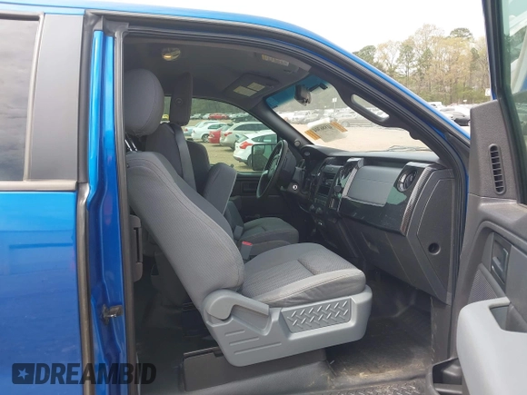 2013 Ford F-150 XL with VIN 1FTFX1CF7DKE53781, listed as a IAAI auction lot 41886304 with 263,743 mi miles. Bid and sale history available at carsss.com. Image 5.