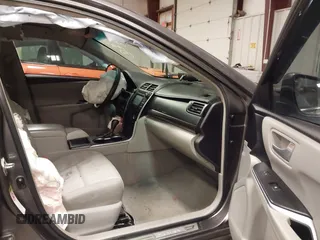 2015 Toyota Camry XLE with VIN 4T4BF1FK6FR465360, listed as a IAAI auction lot 41615471 with 166,584 mi miles. Bid and sale history available at carsss.com. Image 5.