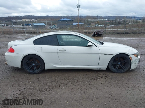 2007 BMW 6 Series M6 with VIN WBSEH93517CY23824, listed as a IAAI auction lot 41908992 with 117,695 mi miles. Bid and sale history available at carsss.com. Image 13.