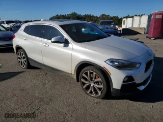 2018 BMW X2 xDrive28i with VIN WBXYJ5C30JEF80220, listed as a Copart auction lot 87667335 with 84,311 mi miles and Salvage Title. Bid and sale history available at carsss.com. Image 4.