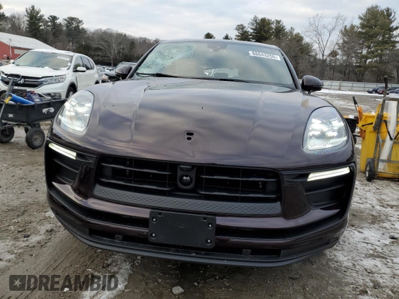 2025 Porsche Macan with VIN WP1AA2A51SLB03550, listed as a Copart auction lot 88043255 with 620 mi miles and Salvage title. Bid and sale history available at DreamBid. Image 5.