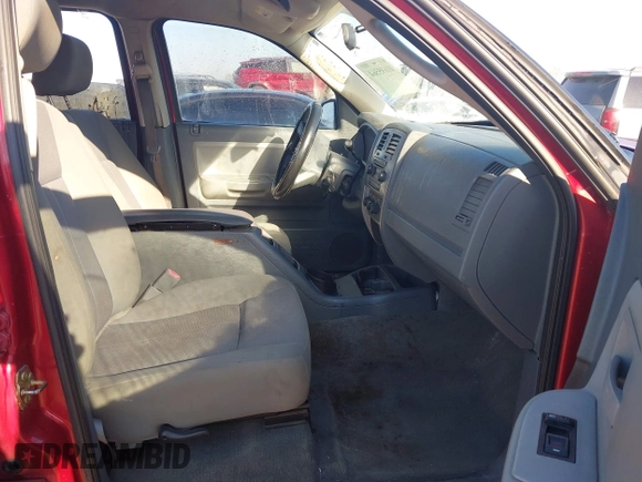 2006 Dodge Dakota SLT with VIN 1D7HE48K36S623701, listed as a IAAI auction lot 41695564 with 130,147 mi miles and . Bid and sale history available at carsss.com. Image 5.