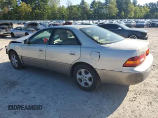 1998 Lexus ES 300 z VIN JT8BF28G5W0086627, wystawiony jako Copart lot #56021985 z przebiegiem 244 405 mil mil oraz Czysty tytuł • Clean title. Historia ofert i sprzedaży dostępna na DreamBid. Obrazek 2.